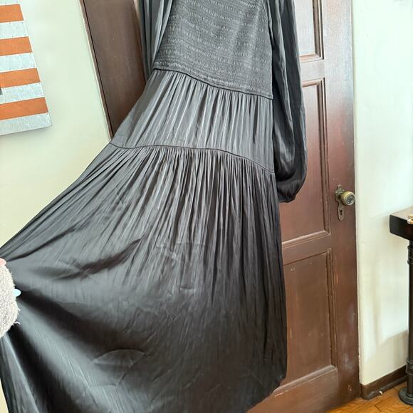 Z SUPPLY Black Wildes Black Satin Tiered skirt Smocked Midi Dress Long Sleeve XL - Picture 4 of 8